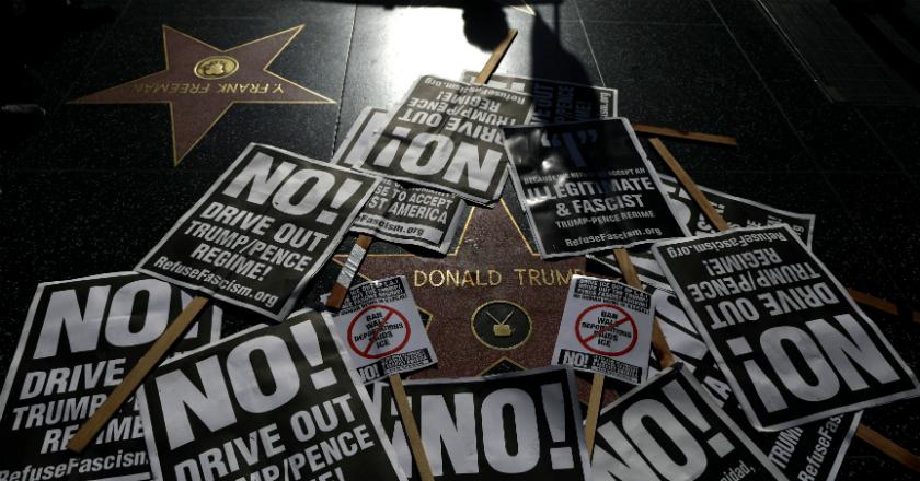 Wow, Hollywood Bakal Hapus Bintang Donald Trump di Walk of Fame?
