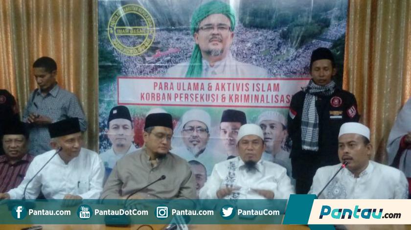 Jika Polisi Ciduk Rizieq Saat Pulang, Slamet Ma'arif: Kita Ambil Paksa!