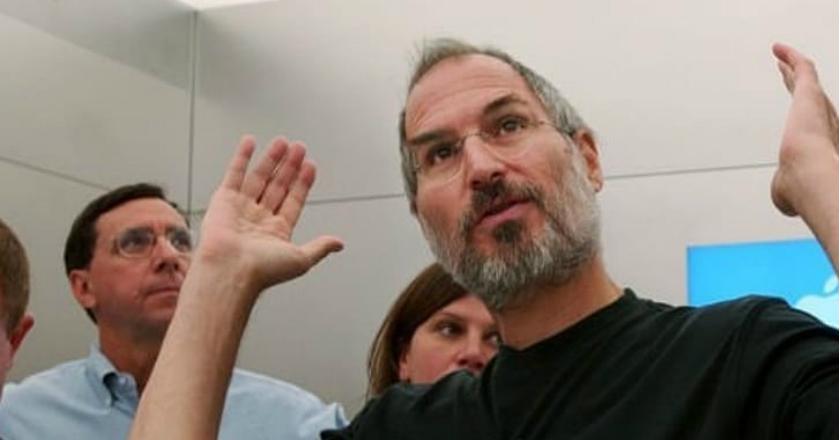 Putri Steve Job Ungkap Hubungan Buruk dengan Ayahnya