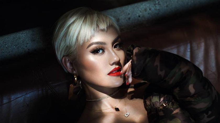 Nongol di Majalah Vogue Amerika Serikat, Agnez Mo Bikin Bangga