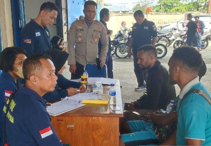 Polda Papua Turunkan 10 Petugas untuk Data Korban Pesawat SAM Air