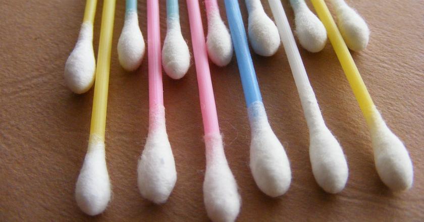 Jangan Korek Kupingmu Pakai Cutton Bud, Begini Penjelasannya