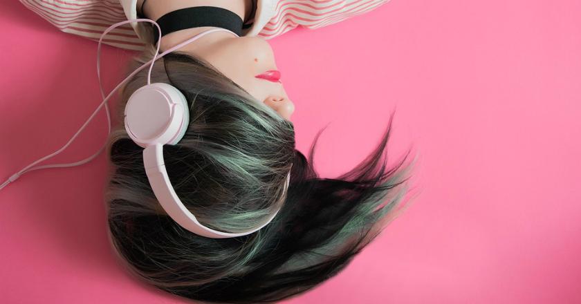 Lagu Galau Justru Buat Pendengarnya Lebih Bahagia, Kenapa?
