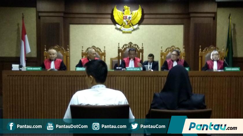 Sejak Awal Menjabat Bupati Kukar, Rita Tugaskan Khaerudin 'Kondisikan' Uang Perizinan