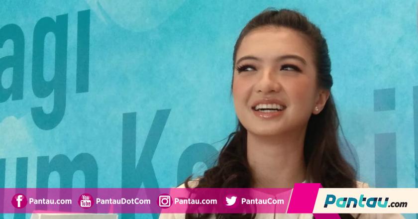 Ditanya 'Kapan Nikah' Ini Jawaban Raline Shah