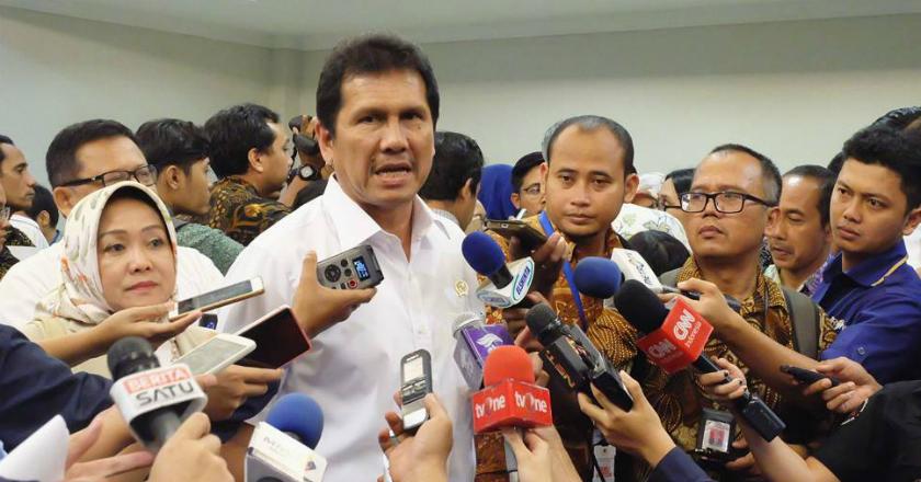 Tak Ingin Bebani Jokowi, Menpan RB Asman Abnur Mundur dari Kabinet