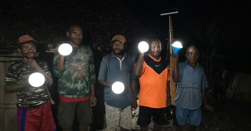 Kementerian ESDM Berikan Kado Kemerdekaan Seberkas Cahaya untuk Puldama