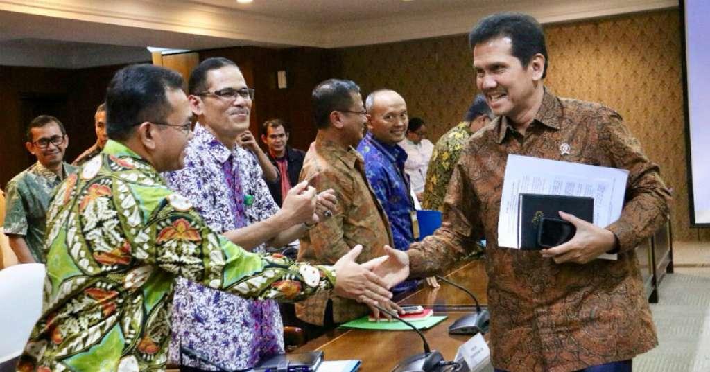 'Sudah Seharusnya Asman Abnur Mundur dari Kabinet Jokowi'