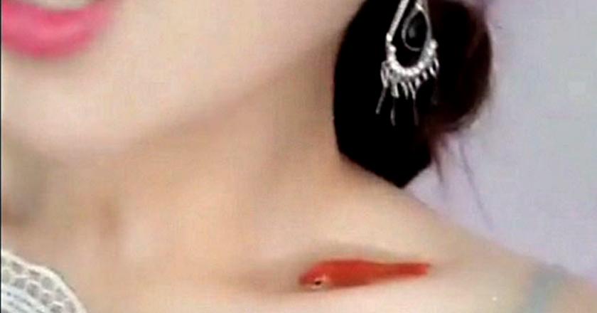 Pantau Video: 'Fish in Collarbone', Tren Pembuktian Tubuh Kurus Wanita China