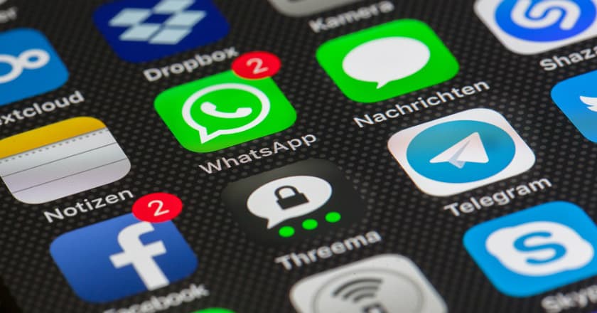 Google dan Facebook Berkolaborasi Cadangkan Whatsapp Secara Gratis