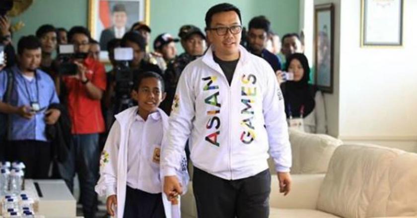 Ogah Jadi Atlet, Ternyata Ini Cita-cita Bocah Pemanjat Tiang Bendera