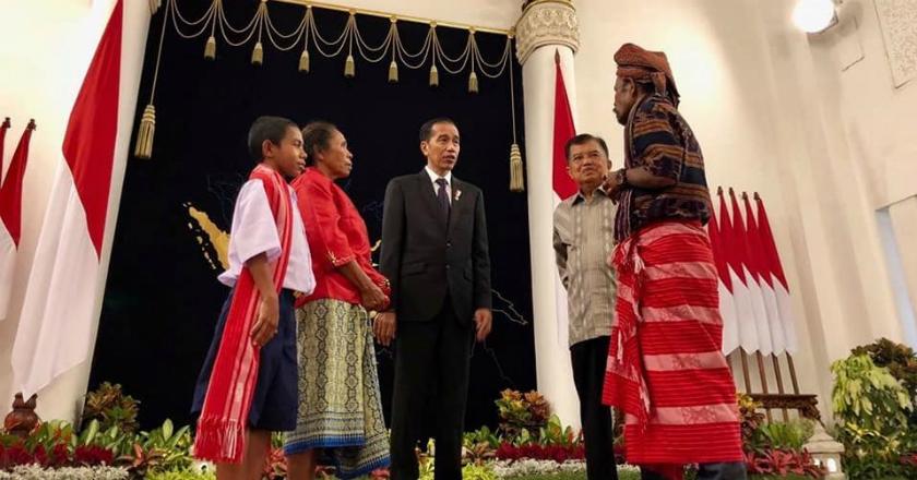 Percakapan Kocak Joni Pemanjat Tiang Bendera dan Presiden Jokowi Mengundang Gelak Tawa di Istana