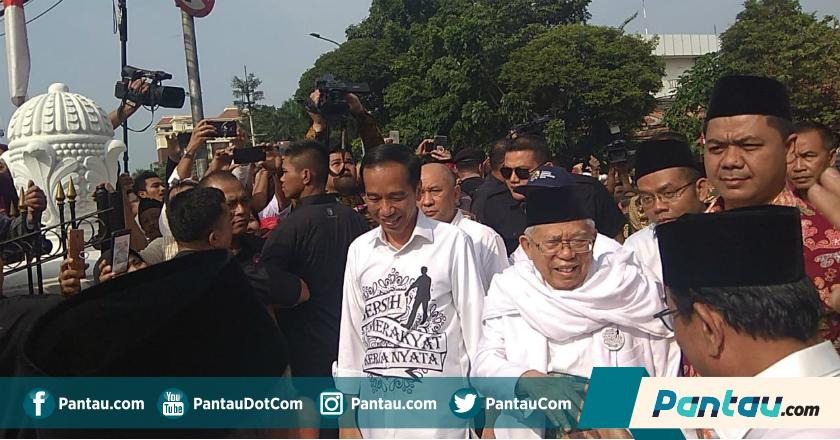 Jokowi-Ma'ruf Ungguli Prabowo-Sandi di Lima Kategori Kantong Suara Versi LSI Denny JA