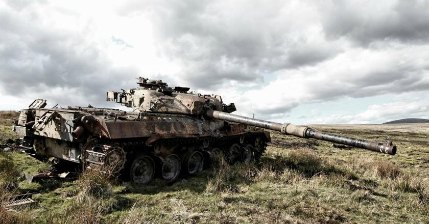 Detik-detik Tank Rusia Terbalik di Acara Parade Militer Penghormatan Tentara Soviet