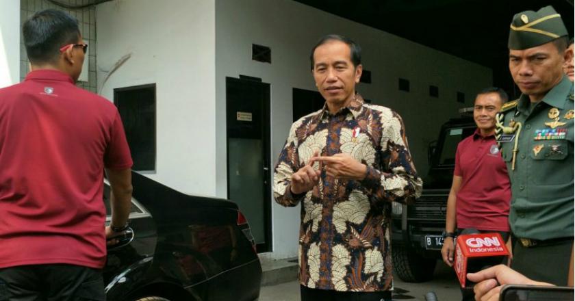 Presiden Jokowi Jenguk Habibie di RSPAD