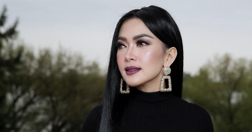Ditanya Kapan Nikah, Syahrini Ungkap Jodohnya Sudah Dekat