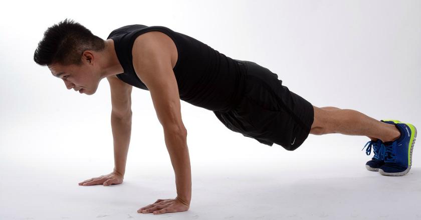 Jangan 'Sit Up' dan 'Plank' di Pagi Hari, Kenapa?