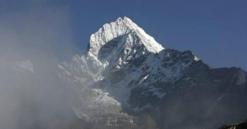 Hilang dari Radar, Helikopter Menteri Kebudayaan Nepal Jatuh