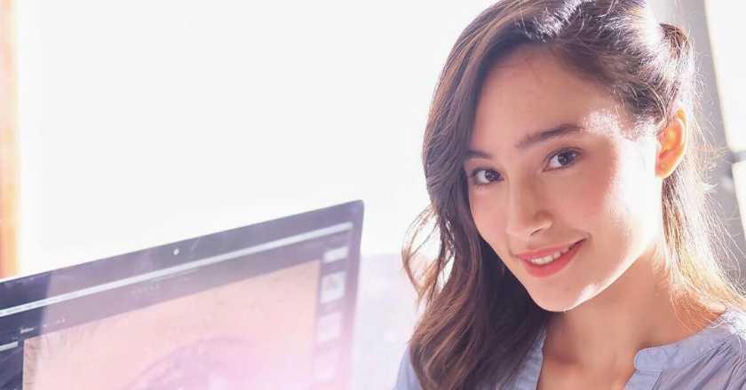 Ups, Tak Sengaja Tatjana Saphira Temukan Makeup Pengganti Blush On