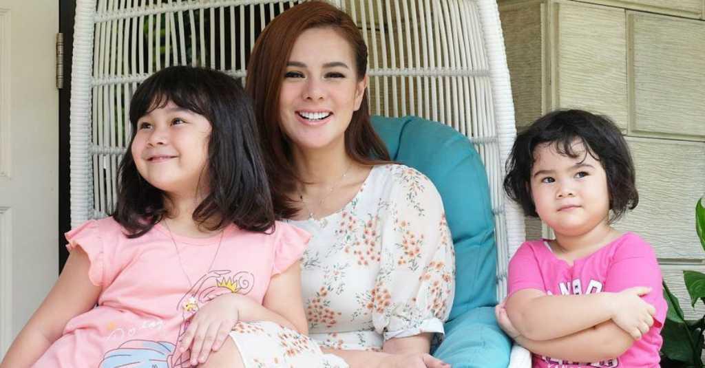 Main Hujan Bareng Anak, Astrid Tiar: Bahagia Itu Sederhana