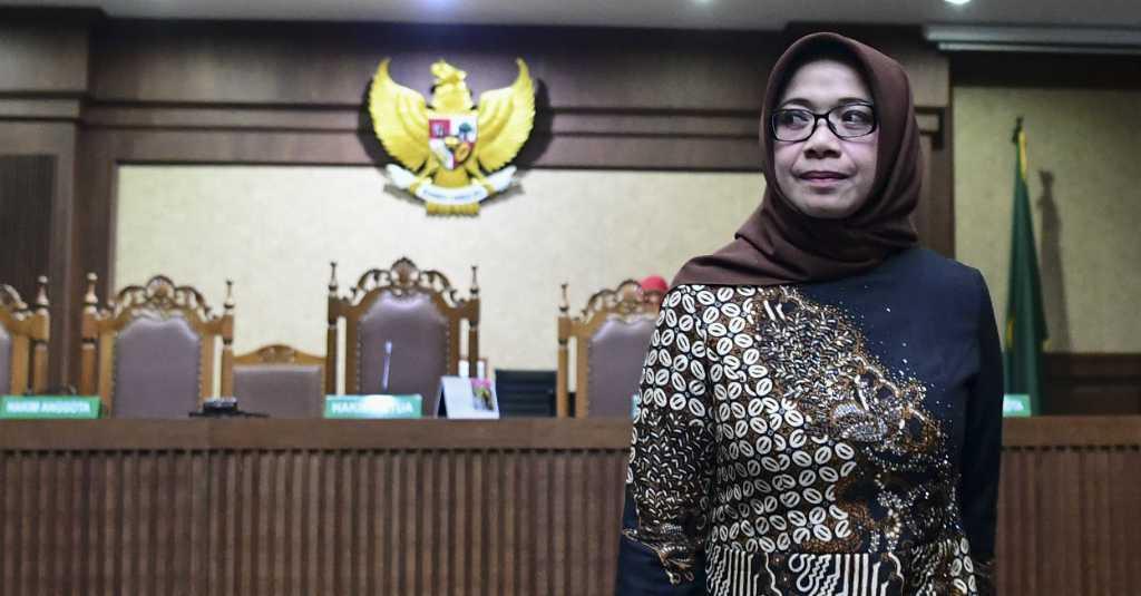 Hakim Vonis Eni Saragih 6 Tahun Penjara