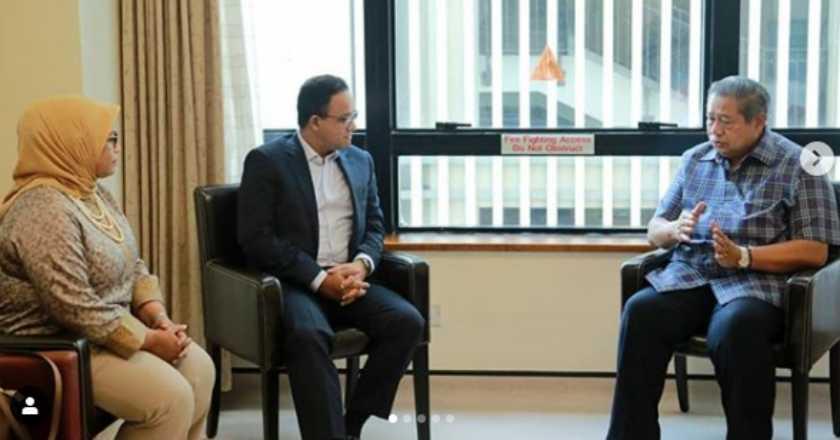 Gubernur DKI Anies Baswedan Jenguk Ani Yudhoyono di Singapura