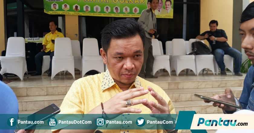 Waketum Gerindra Salahkan Jokowi Soal Kasus Andi Arief, TKN: Mengigau?