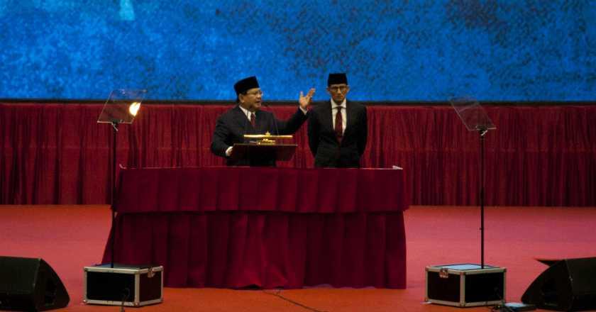 LSI Denny JA: Prabowo-Sandi Unggul di Kelompok Muslim Konservatif