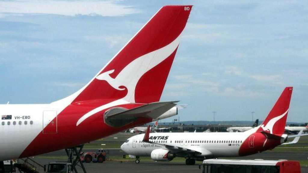 Ngeri! Terdengar Suara Keras, Qantas Airlines Turun 15 Ribu Kaki