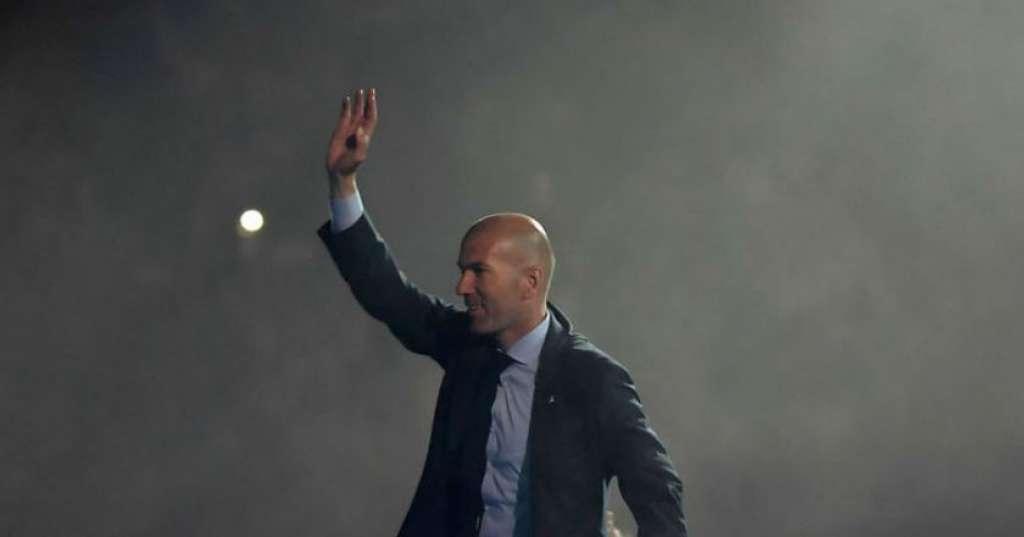 Berstatus Tanpa Klub, 3 Klub Raksasa Ini Berlomba Datangkan Zidane