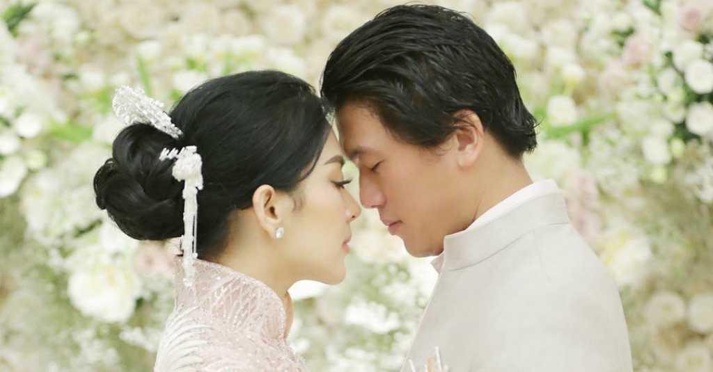 Syahrini Tak Merasa Merebut Reino Barack