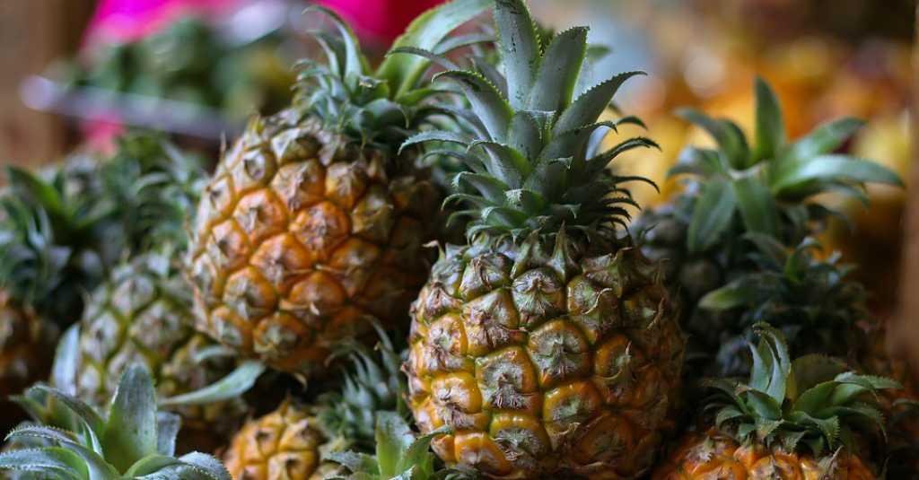 Gak Perlu Repot, Begini Cara Mengupas Nanas dalam Hitungan Detik