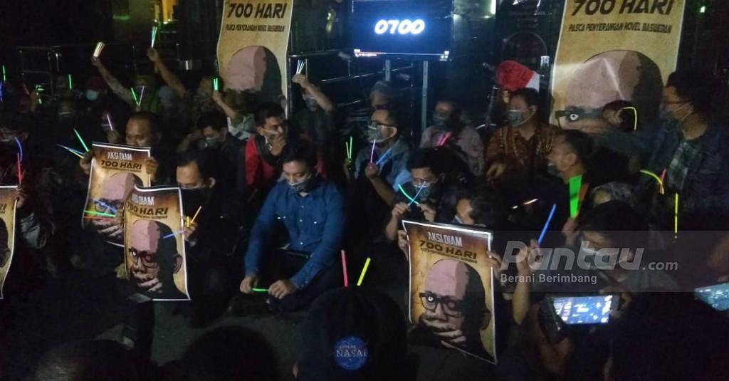 Peringati 700 Hari Teror Novel Baswedan, Ada Aksi 'Diam' di Gedung KPK