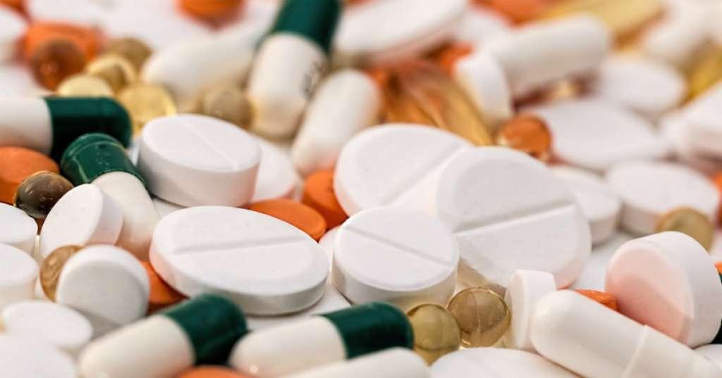 Benarkah Terlalu Banyak Konsumsi Obat Kimia Bisa Merusak Ginjal?