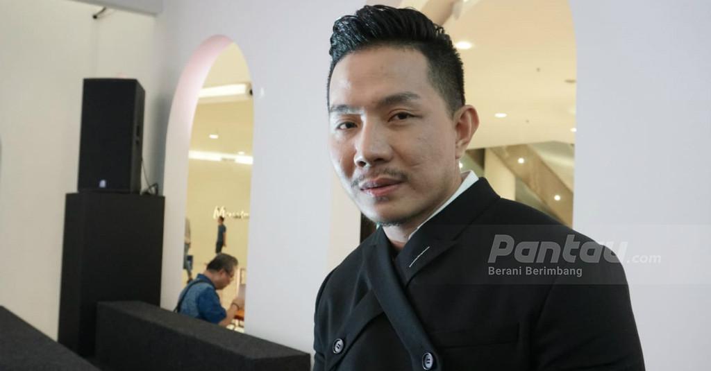 Perancang Busana Ini Sebut Desainer Harus Bisa Olah Kain Daerah