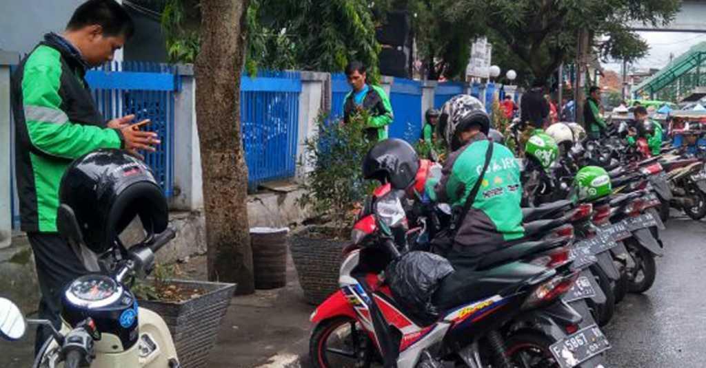 Berikut Perbedaan Aturan untuk Ojek Pangkalan dan Ojek Online
