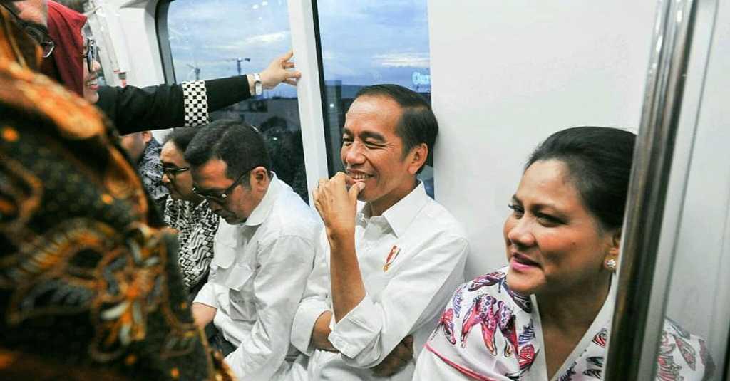 Disinggung Keuntungan MRT, Jokowi: Namanya Transportasi Massal Ya Rugi