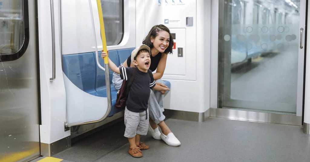 Beda dengan Anggun, Andien Justru Merinding di Peresmian MRT Jakarta