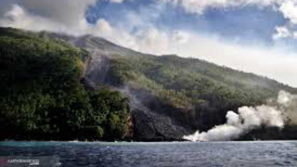 PVMBG: Gunung Karangetang di Sulut Masih Berpotensi Erupsi