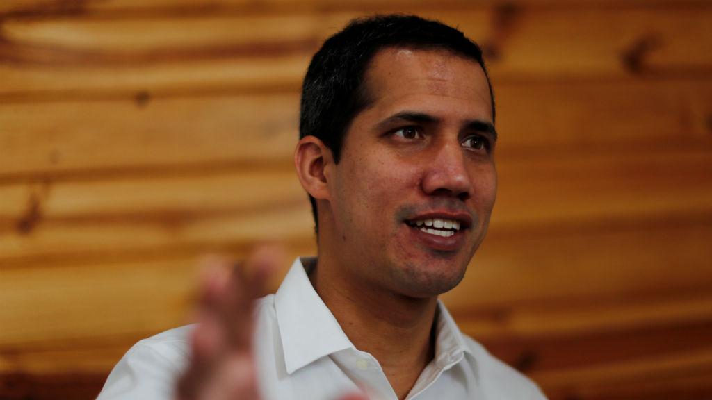 Ketika Mobil Pemimpin Oposisi Juan Guaido Diserang Orang Tak Dikenal