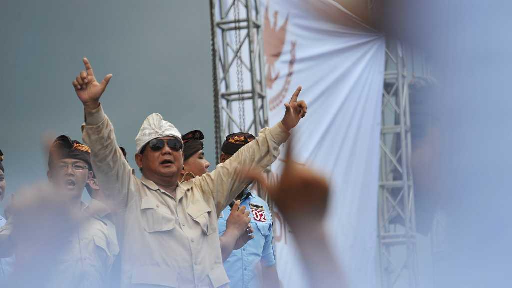 Kampanye Terbuka di Karawang, Prabowo: Saya Hanya Alat Rakyat
