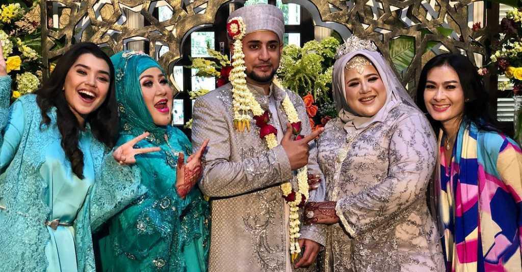 Iis Dahlia Melihat Kebahagiaan di Wajah Elvy Sukaesih