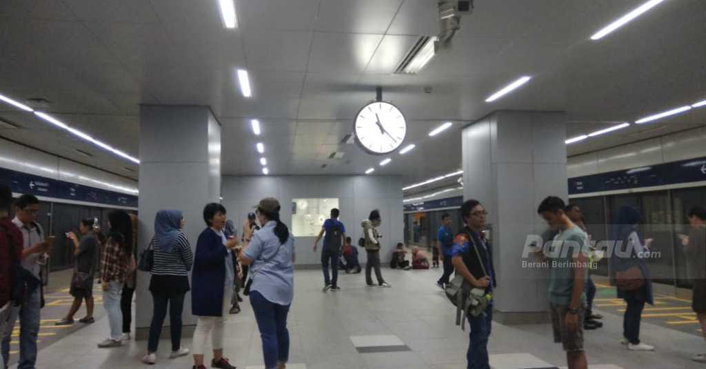 Curhatan Pengguna MRT yang Hemat Uang Transport Rp5.000 per Hari