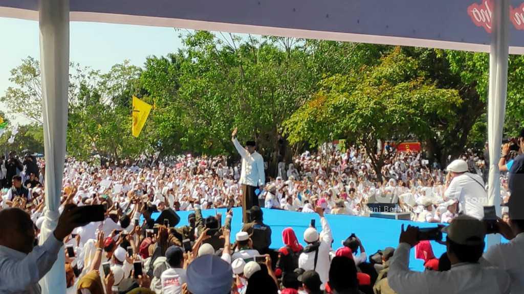 Diacungkan Jari 1 oleh Oknum Petugas SPBU, Sandiaga Malah Bilang Ini