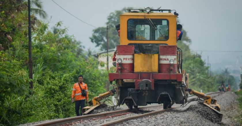Pembongkaran Bangunan Jalur Kereta Garut-Cibatu Ditunda hingga Pilpres