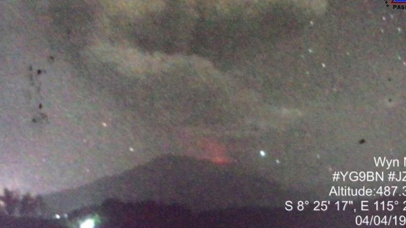 Gunung Agung Meletus, Lontarkan Abu Vulkanik hingga 2.000 Meter