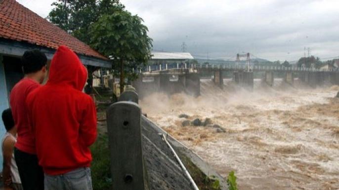 Status Pintu Air Pasar Ikan Jakarta Siaga III