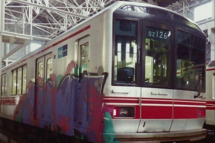 Dituduh Lukis 30 Grafiti di Kereta Jepang, Pria Asal Australia Ditahan