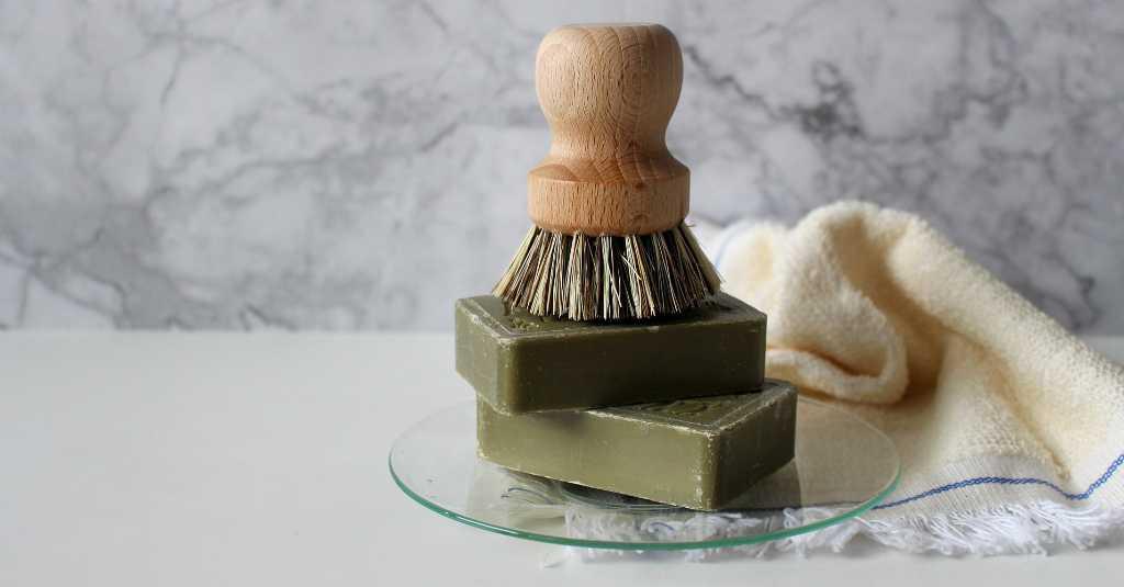 Mengapa Pemakaian Sabun Pembersih Muka Harus Dibuat Busa Lebih Dulu?