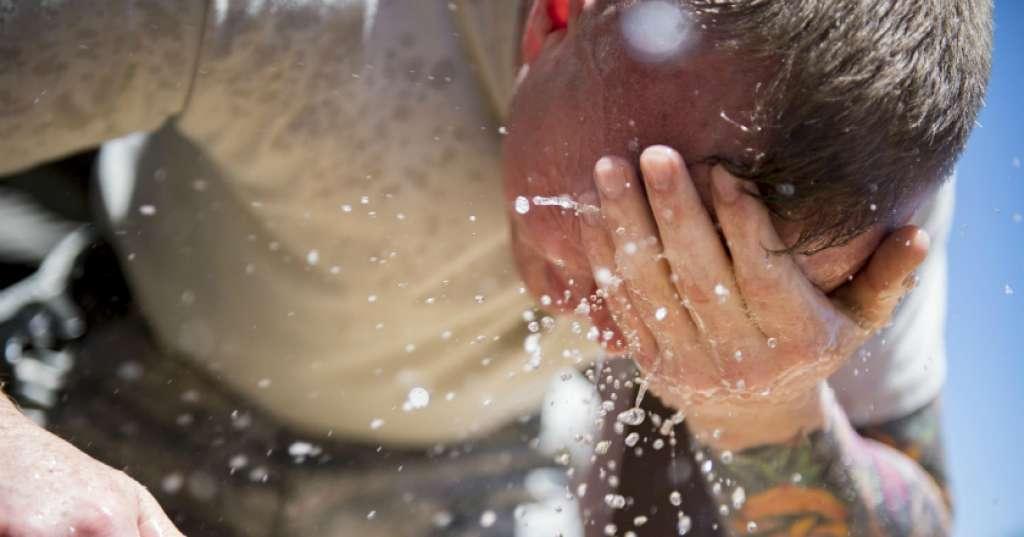 Berapa Kali Normalnya Pria Harus Cuci Muka?